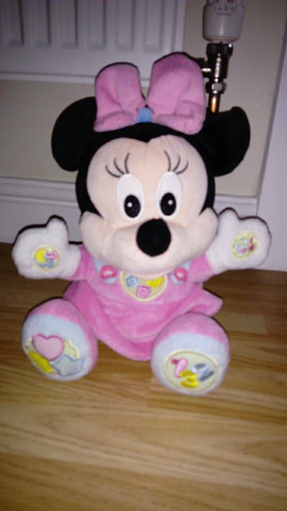 disney clementoni minnie mouse talking plush